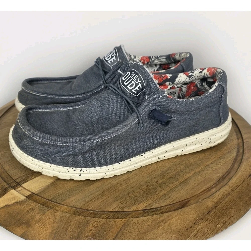 Hey Dude Mens Wally Stretch Denim Blue Size 12 US Low Top Moc Coastal Red Floral